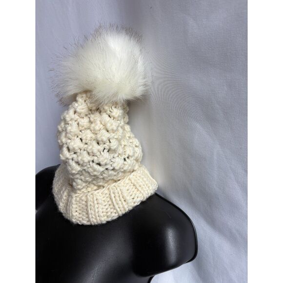 Free People Chunky Knit Pom Pom Beanie Hat Cream One Size Wool Classy Winter - Picture 3 of 8